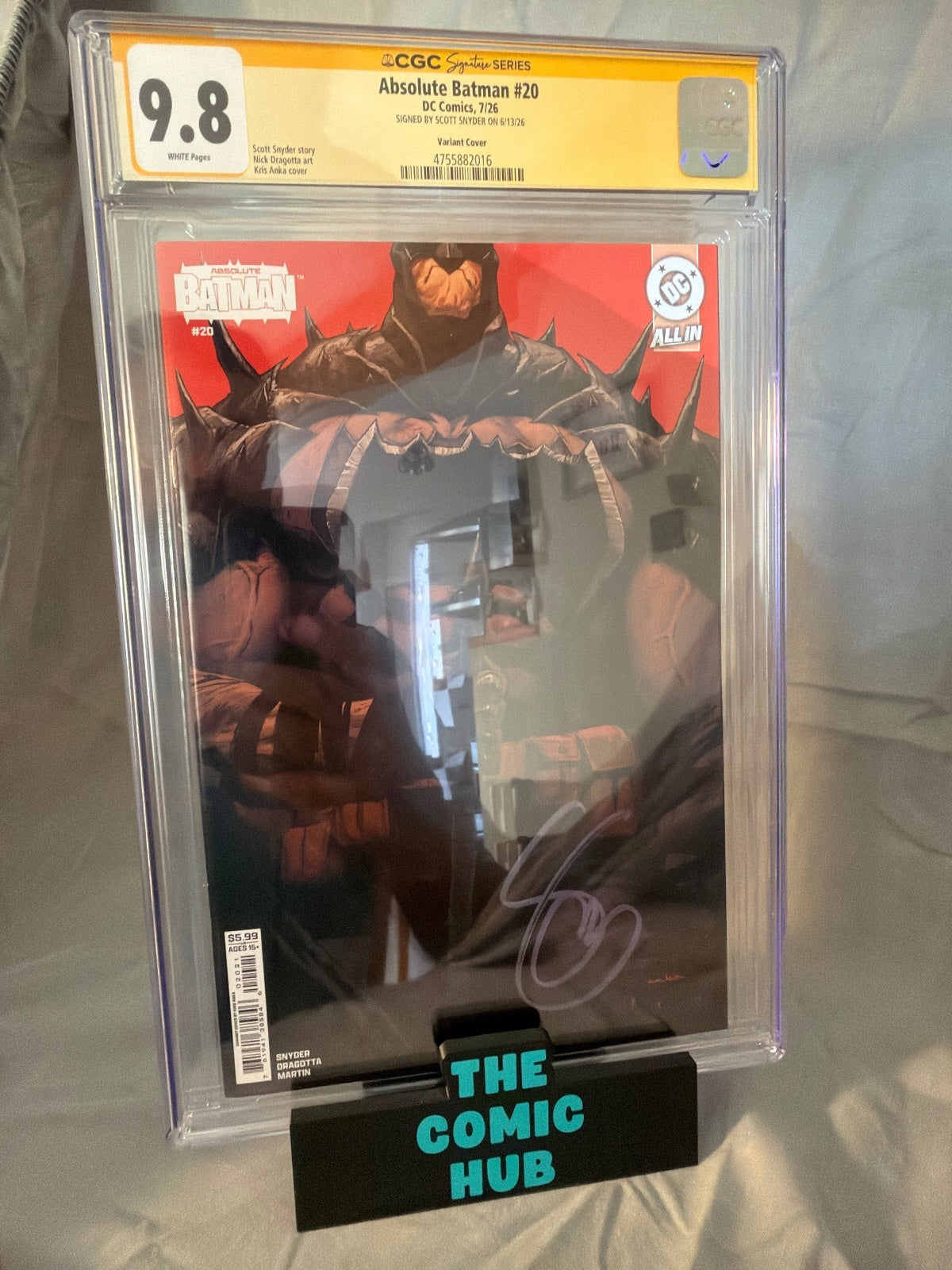 CGC 9.8 Absolute Batman #20 Signed Scott Snyder